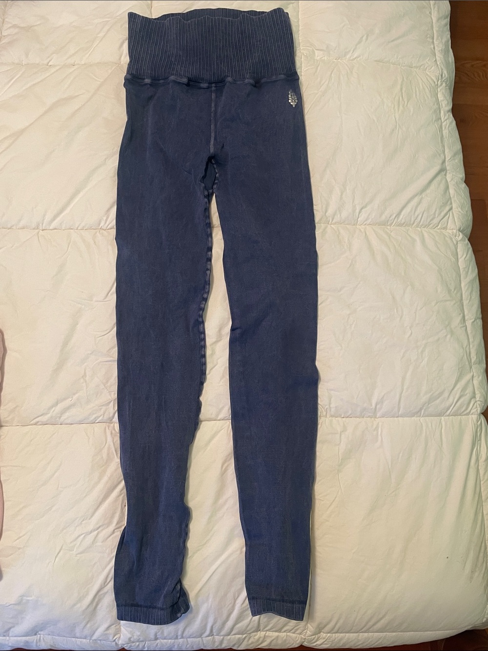 Free Movement High-Waist Navy Women’s Leggings Jeans-like XS.  NEW